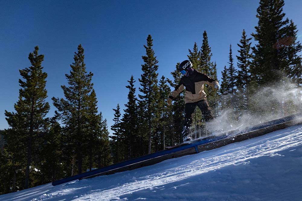 Snowboarding-at-Showdown-Credit-Sarah-Bolt-Tempest-Technologies Snowboarding at Showdown